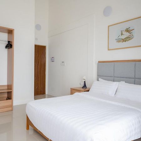 Hotel True South Addu City Exterior foto